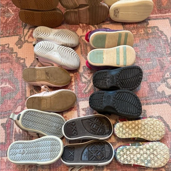 Toddler shoes sizes 4-5 bundle - Picture 6 of 10